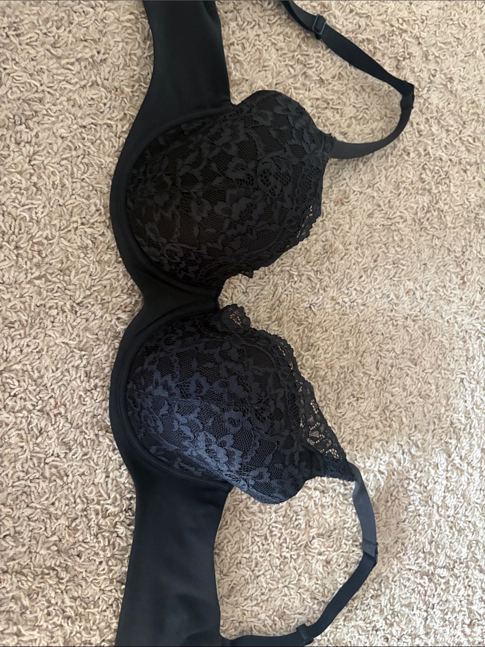 SKIMS Black Lace Underwire Bra NWOT